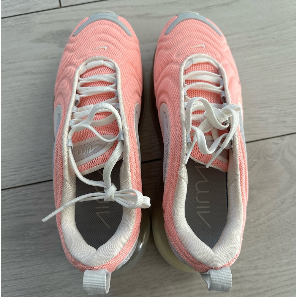 Nike - Picture 6 of 6